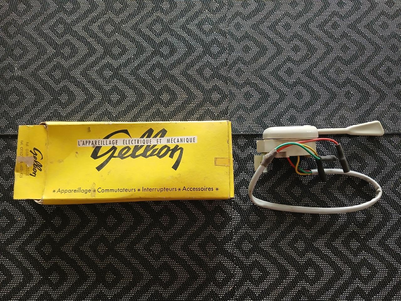 Commodo de clignotants CITROEN HY LesAnciennes.com