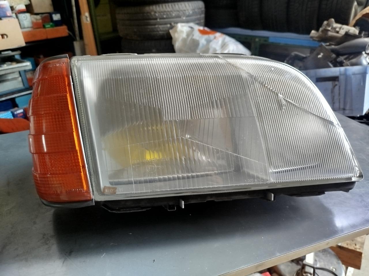 Optique de phare MERCEDES 600 LesAnciennes.com
