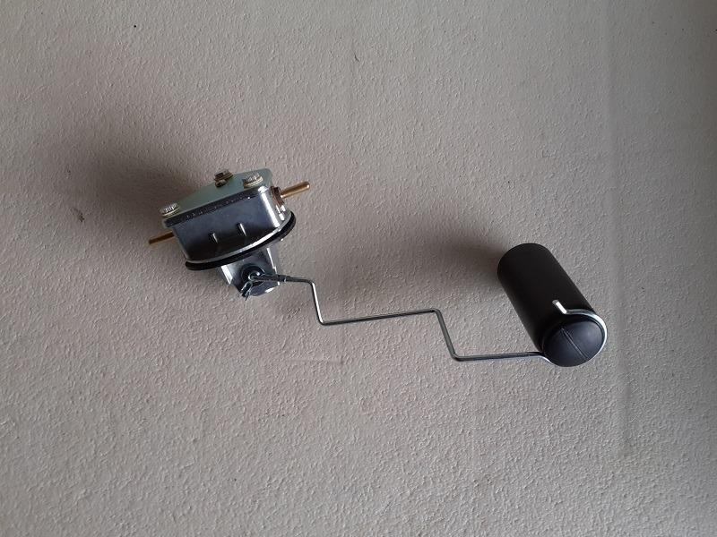 Jauge à essence PEUGEOT 403 LesAnciennes.com