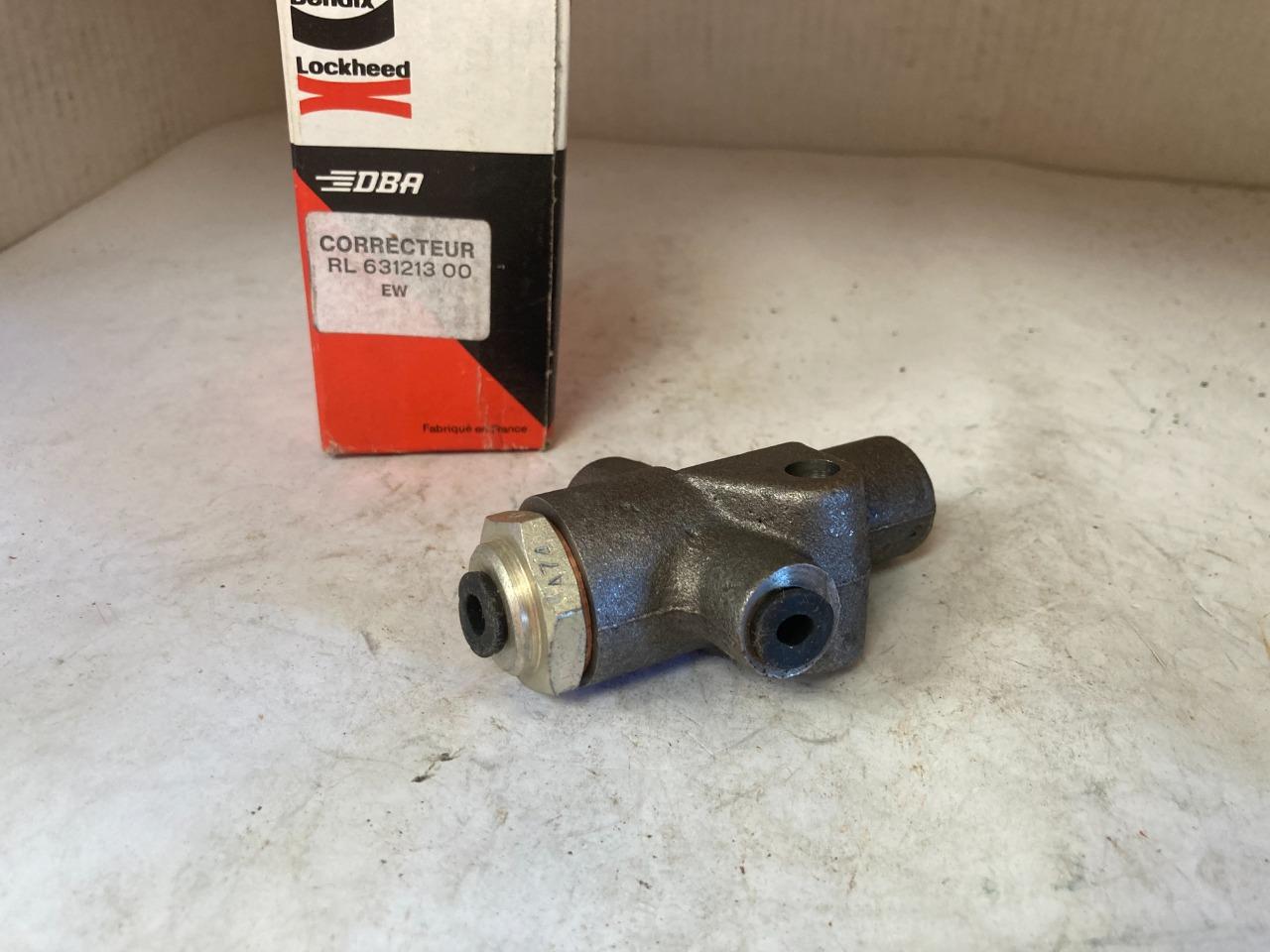 Correcteur de frein RENAULT Estafette LesAnciennes.com
