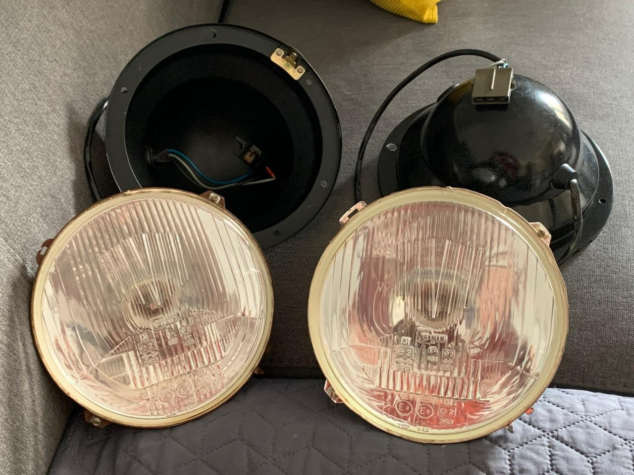 Phares complets Cibié 262 Peugeot 404, J7, J9 LesAnciennes.com