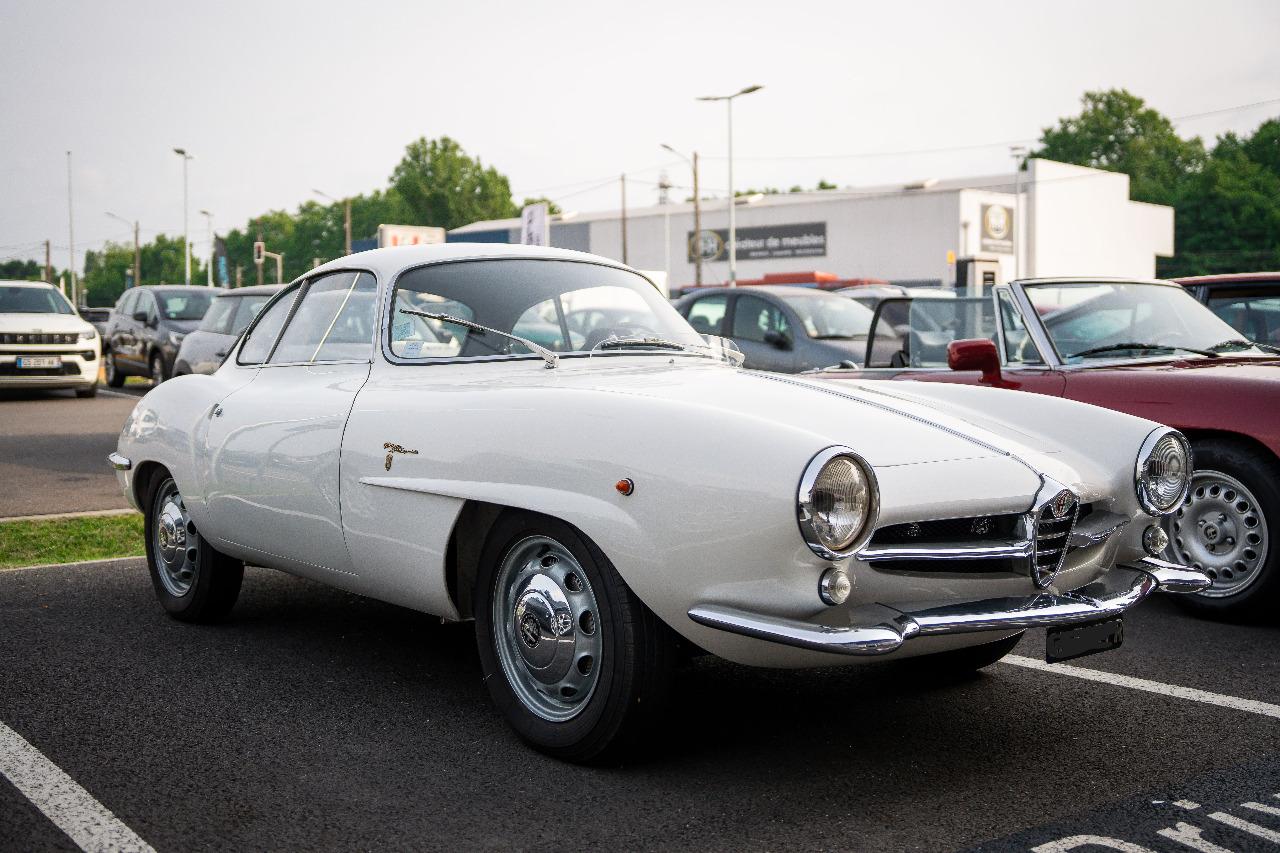 ALFA ROMEO Giulietta 1300 sprint speciale - 1962 LesAnciennes.com