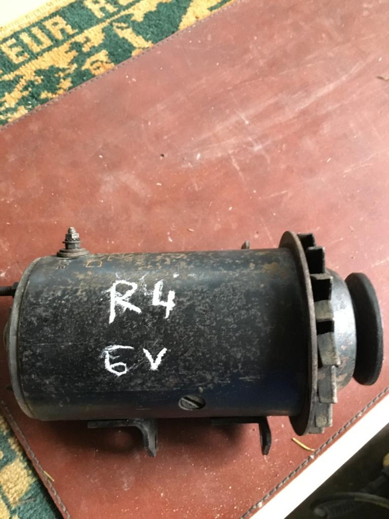 Dynamo RENAULT 4 (R4) LesAnciennes.com