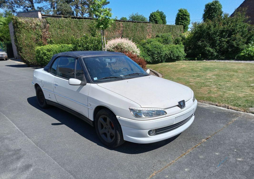 PEUGEOT 306 cabriolet - 2001 LesAnciennes.com