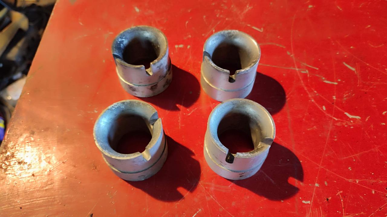 4 buses de 27 de carburateur Renault R8 Gordini LesAnciennes.com