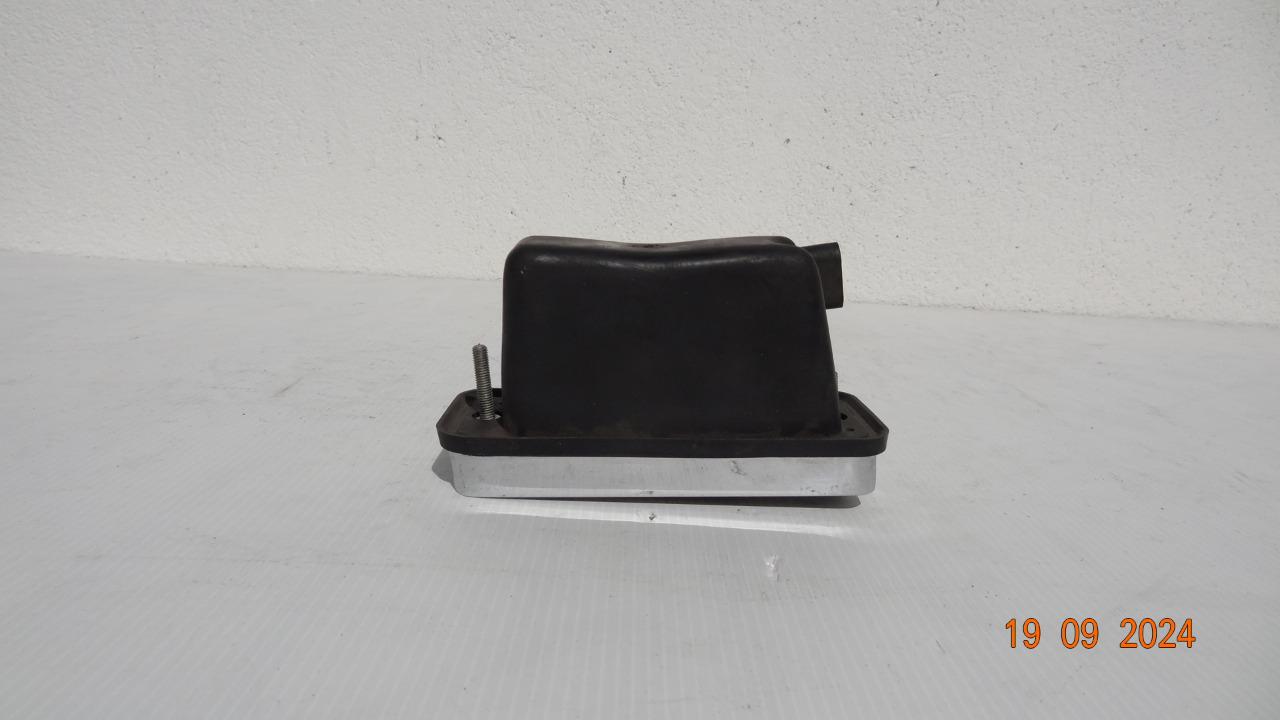 Base de feu FIAT 850 LesAnciennes.com