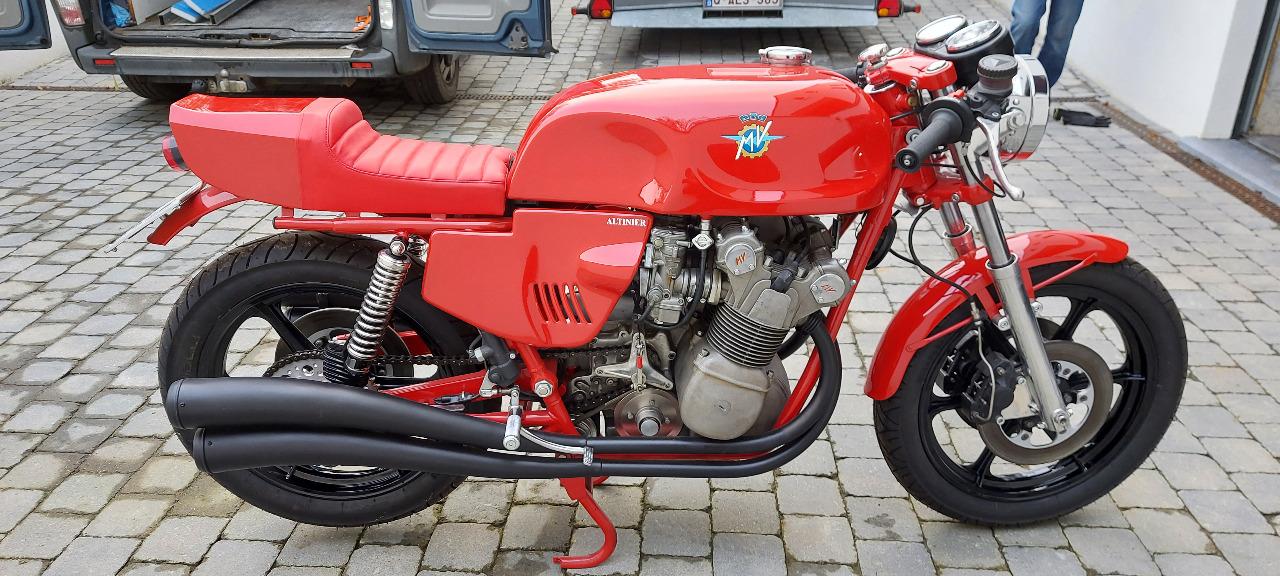 MV AGUSTA 750 - 1973 LesAnciennes.com