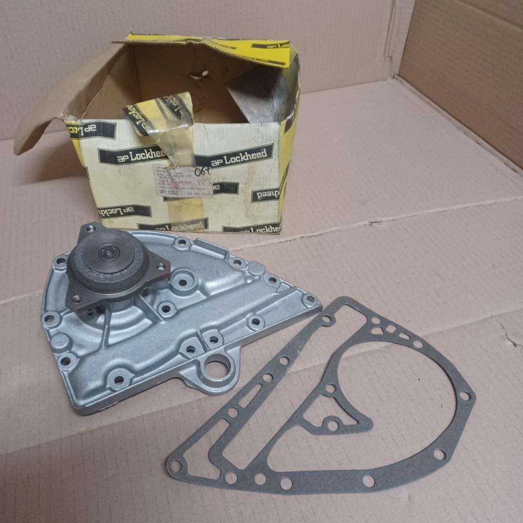 Pompe à eau Renault R18 Fuego Trafic 1.6 1.6 turbo LesAnciennes.com