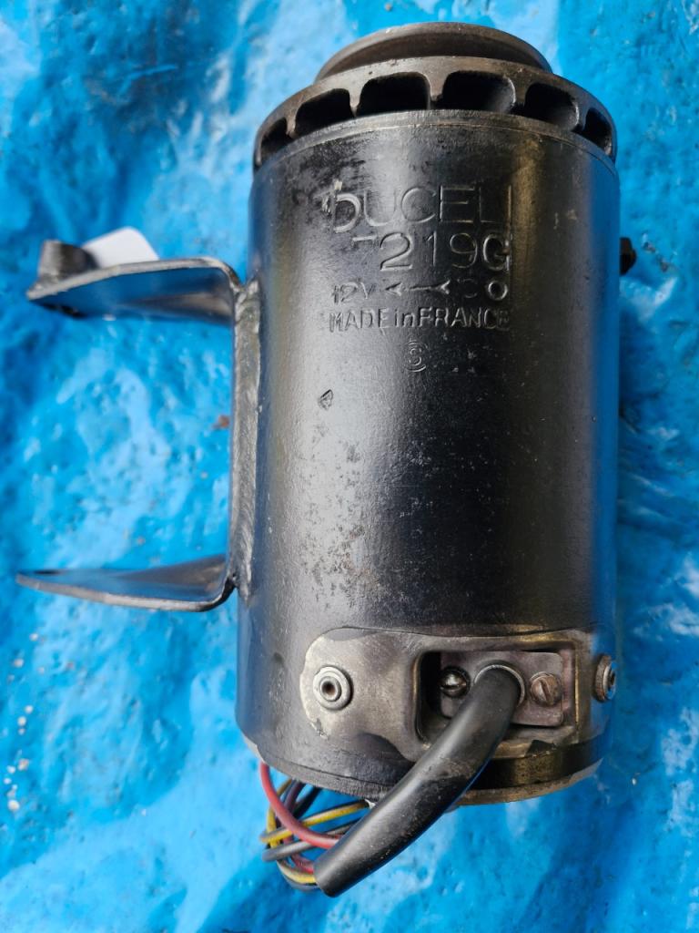 Dynamo CITROEN DS LesAnciennes.com