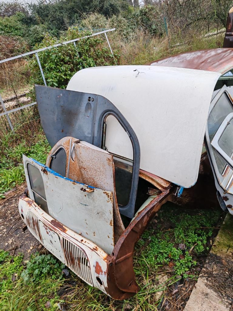 Pièces RENAULT 4CV dauphine 403 LesAnciennes.com