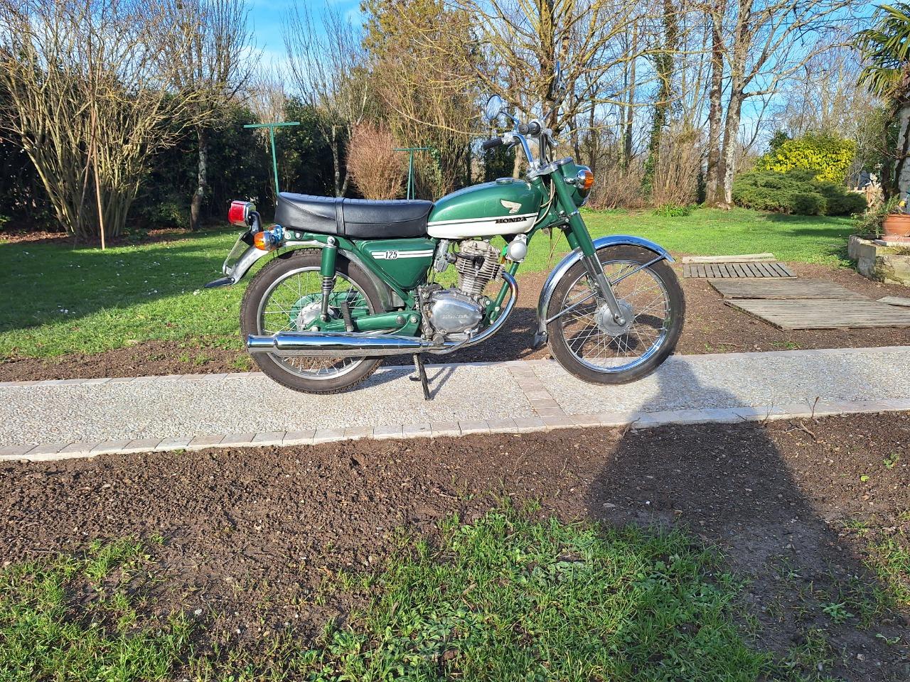 HONDA CB 125 CBS - 1974 LesAnciennes.com