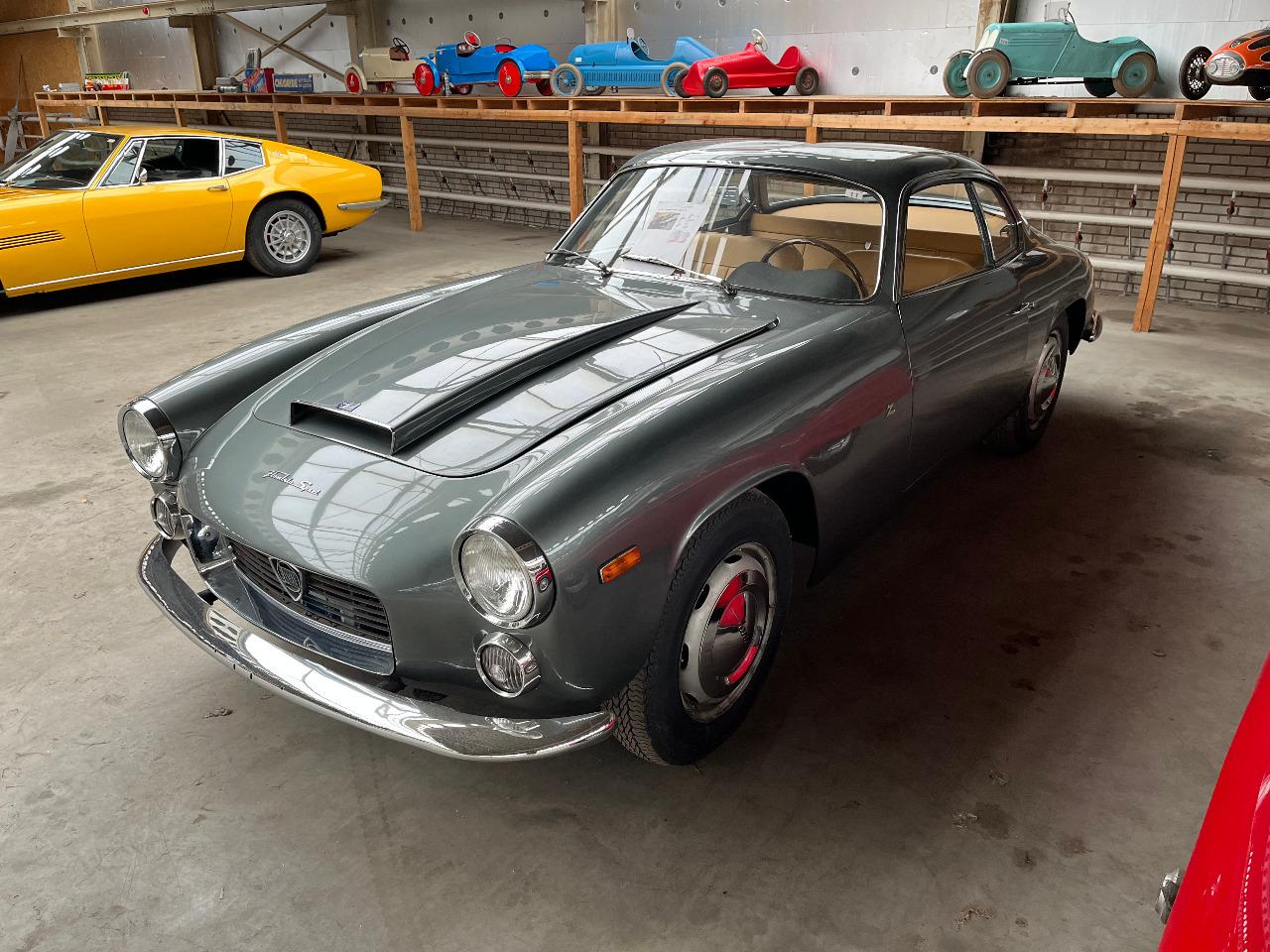 LANCIA Flaminia Sport Zagato 3C - 1969 LesAnciennes.com