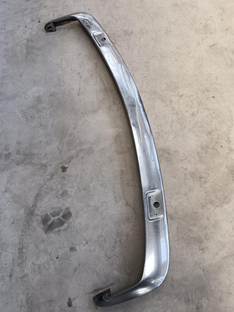 Pare chocs avant Alfa Romeo 2600 Sprint LesAnciennes.com