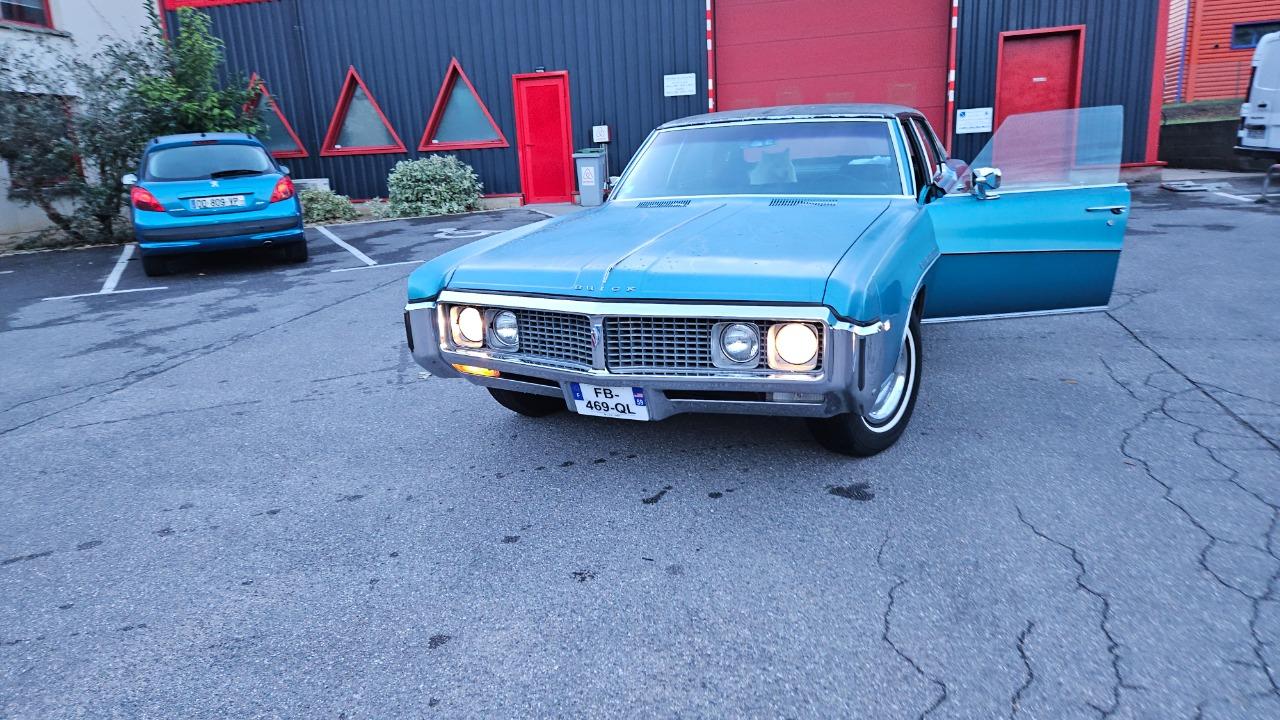 BUICK Electra berline - 1969 LesAnciennes.com
