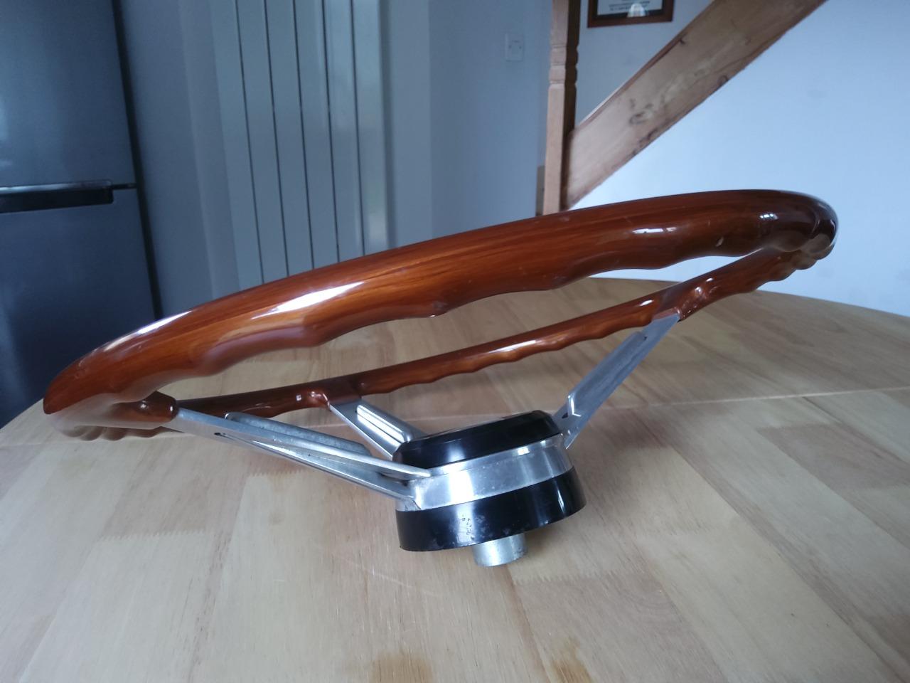 Volant ALFA ROMEO 1300 Junior LesAnciennes.com