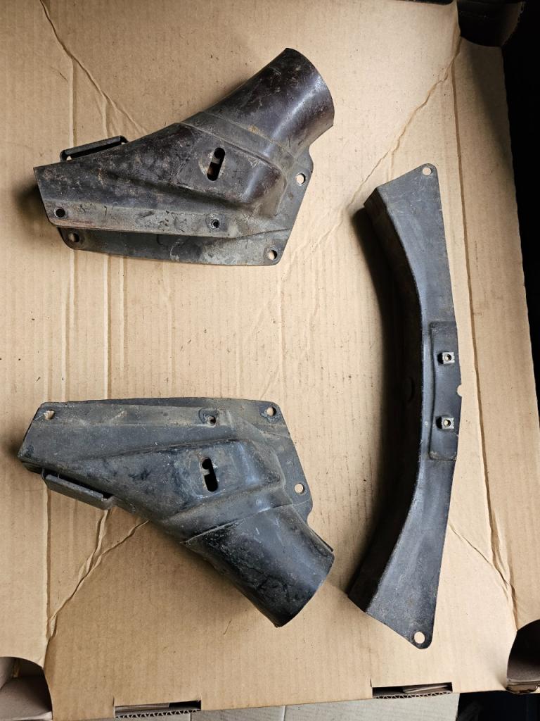 Lot de pièces CITROEN DS LesAnciennes.com