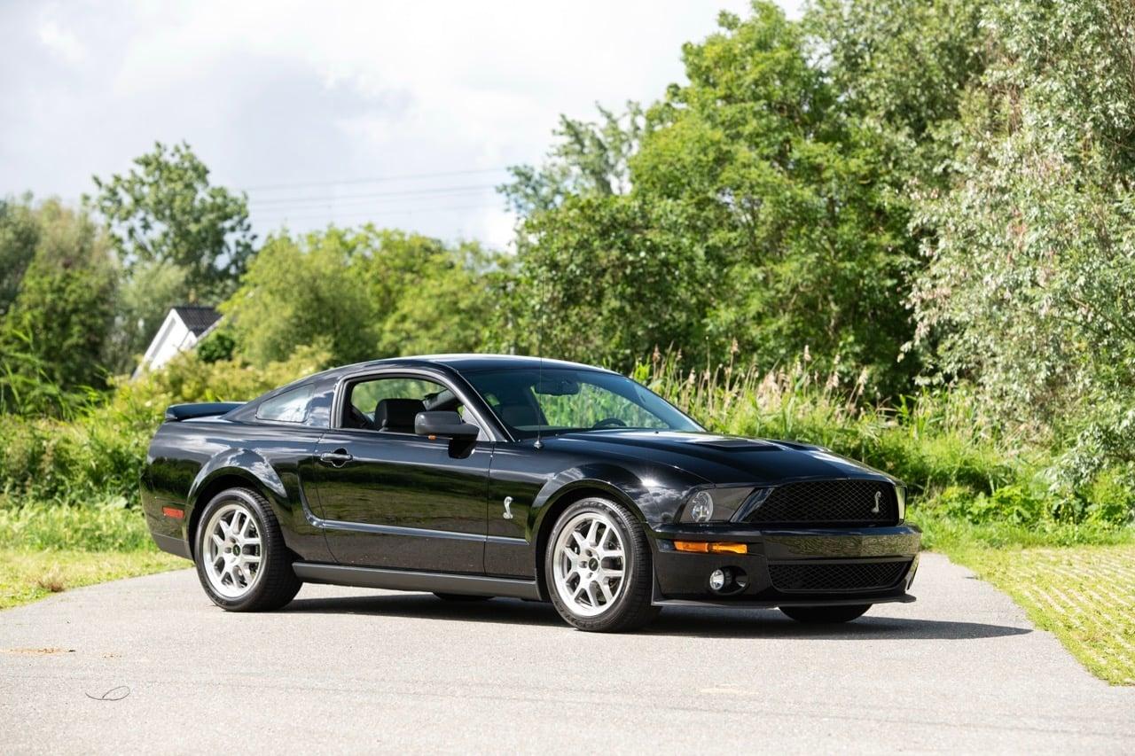 2009 Ford Shelby GT500 (just 1071km) VAT Qualifyin LesAnciennes.com