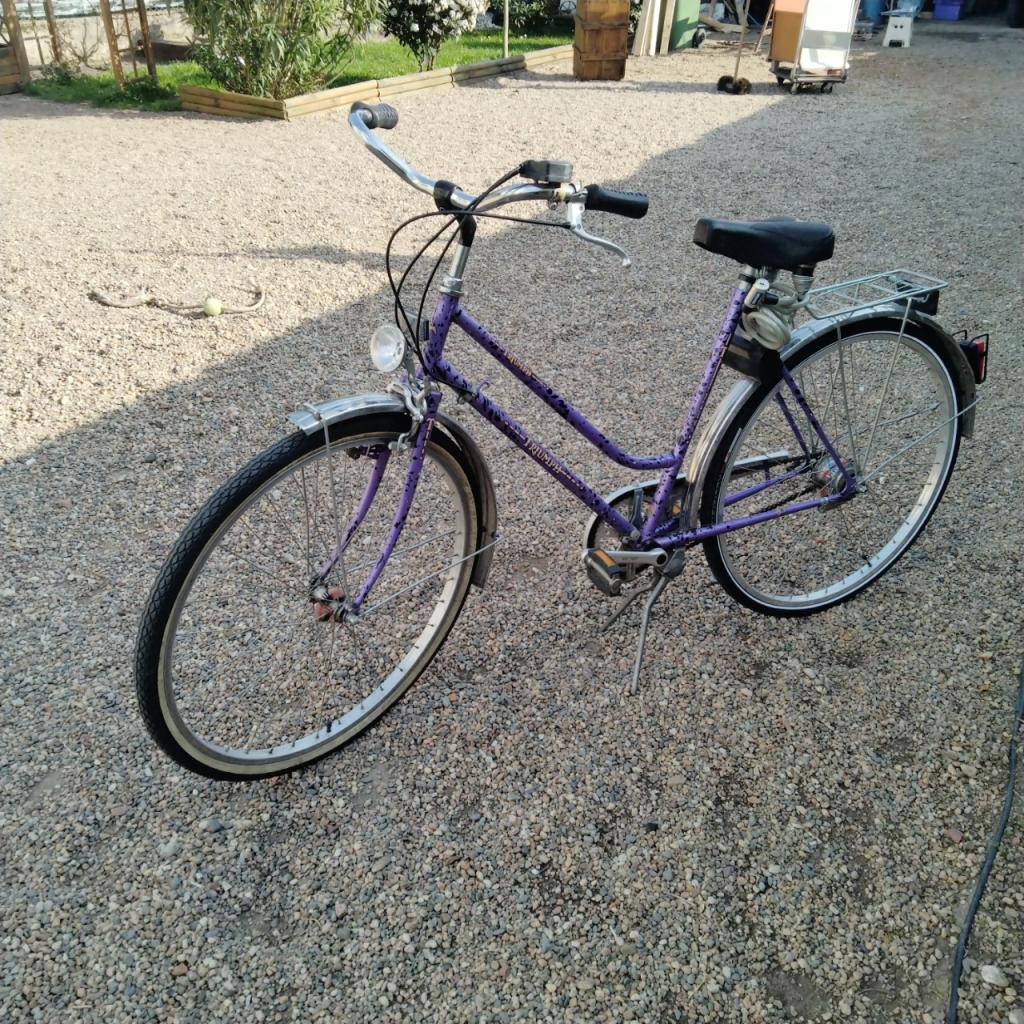 Vélo ancien torpedo Triumph LesAnciennes.com