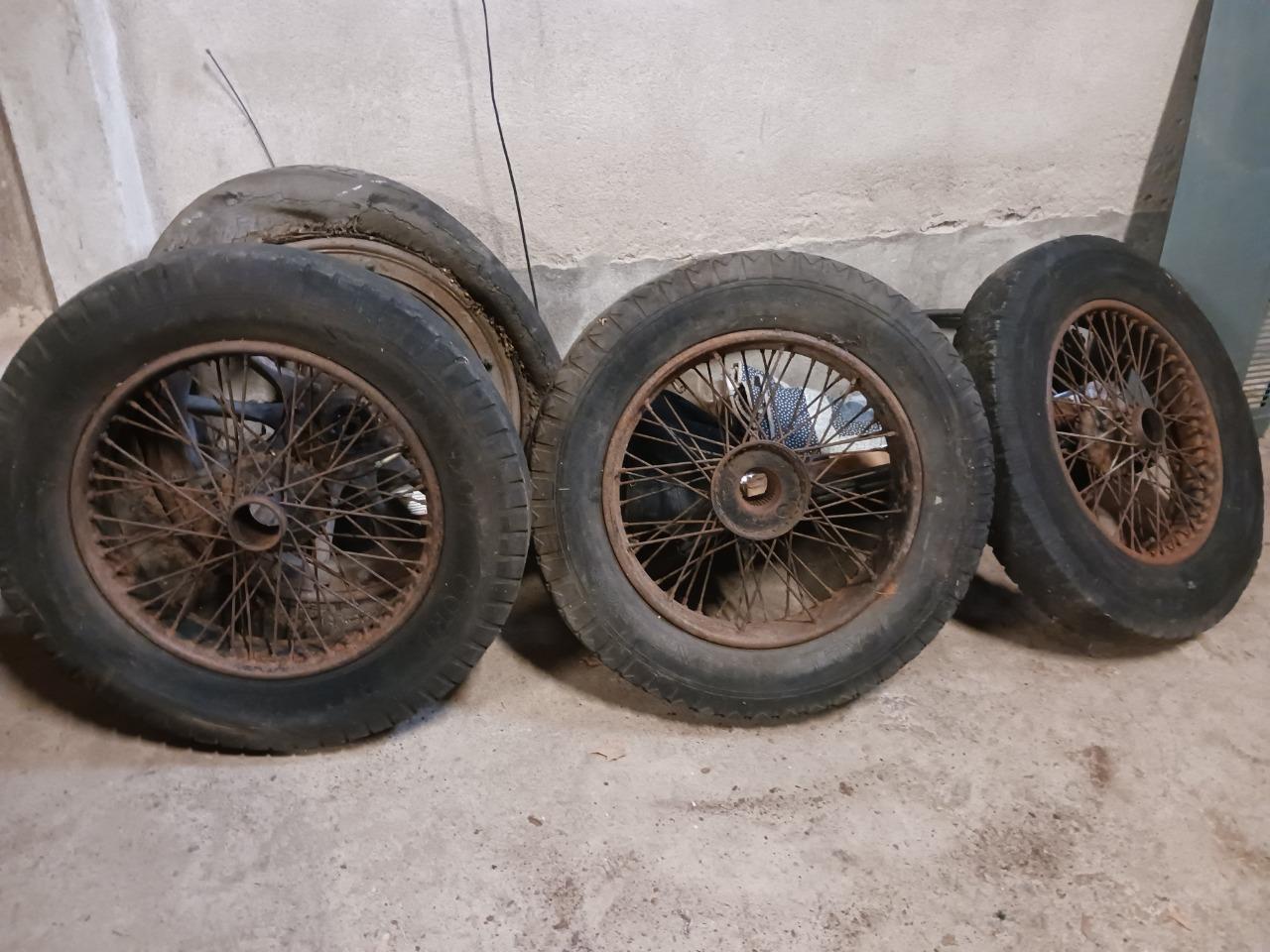 Roues INCONNU inconnu LesAnciennes.com