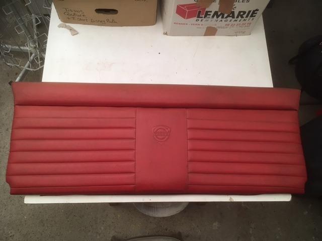 Dossier banquette AR VOLVO P1800 66 LesAnciennes.com