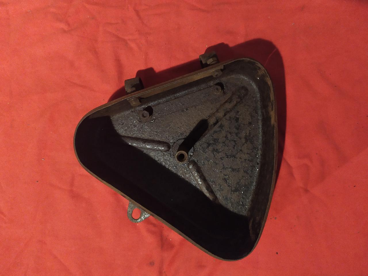 Boite a outils ARIEL des années 30 LesAnciennes.com