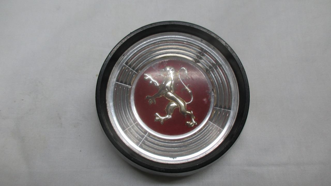 Centre de volant PEUGEOT 204 LesAnciennes.com