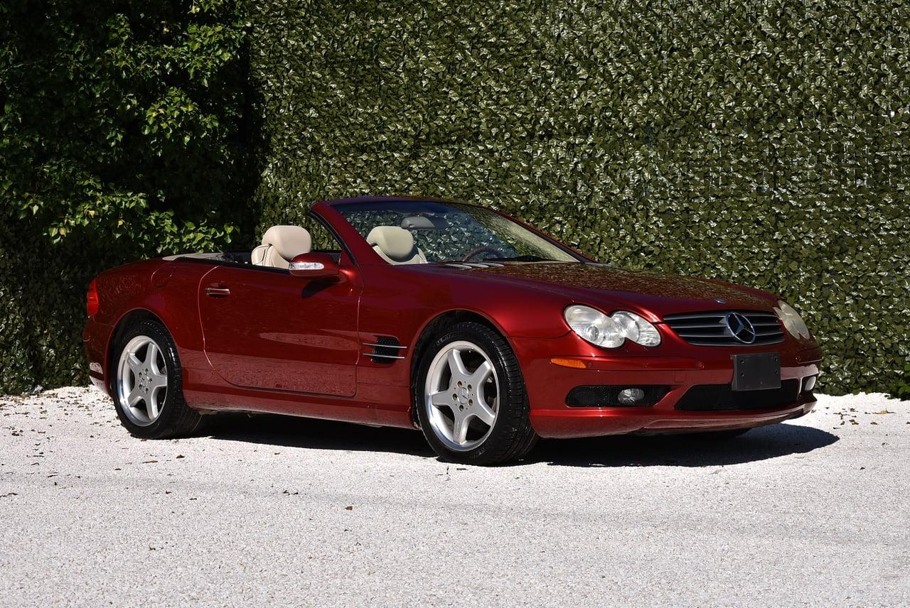 2003 Mercedes-Benz R230 SL500 "Glass Sunroof" Conv LesAnciennes.com