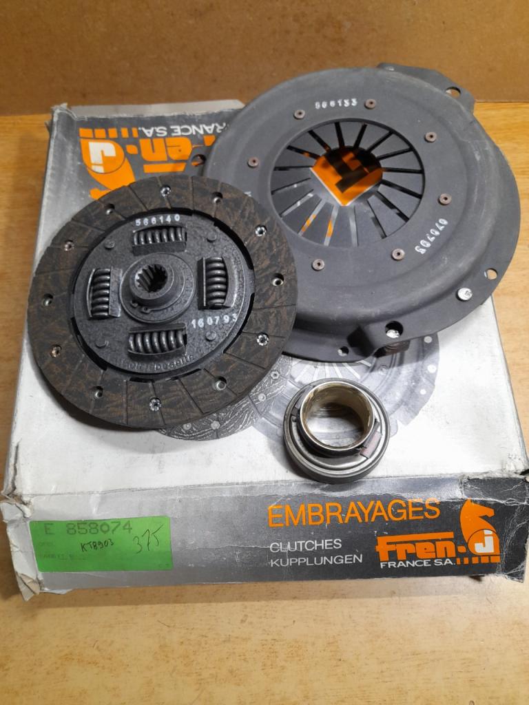 Kit embrayage Opel Kadett 1.2L LesAnciennes.com