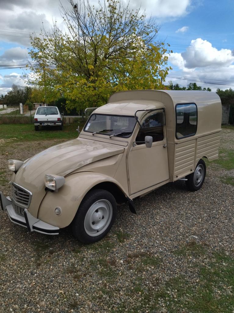 1974 Citroën AK400 LesAnciennes.com