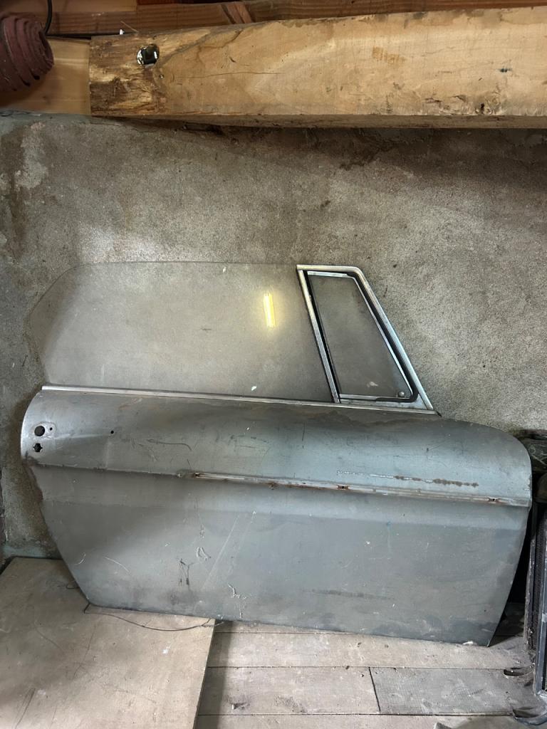 Portes PEUGEOT 404 Cabriolet LesAnciennes.com