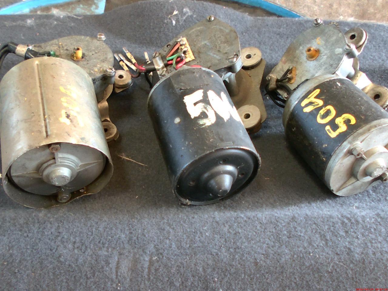 Moteur essuie glace PEUGEOT 504 LesAnciennes.com