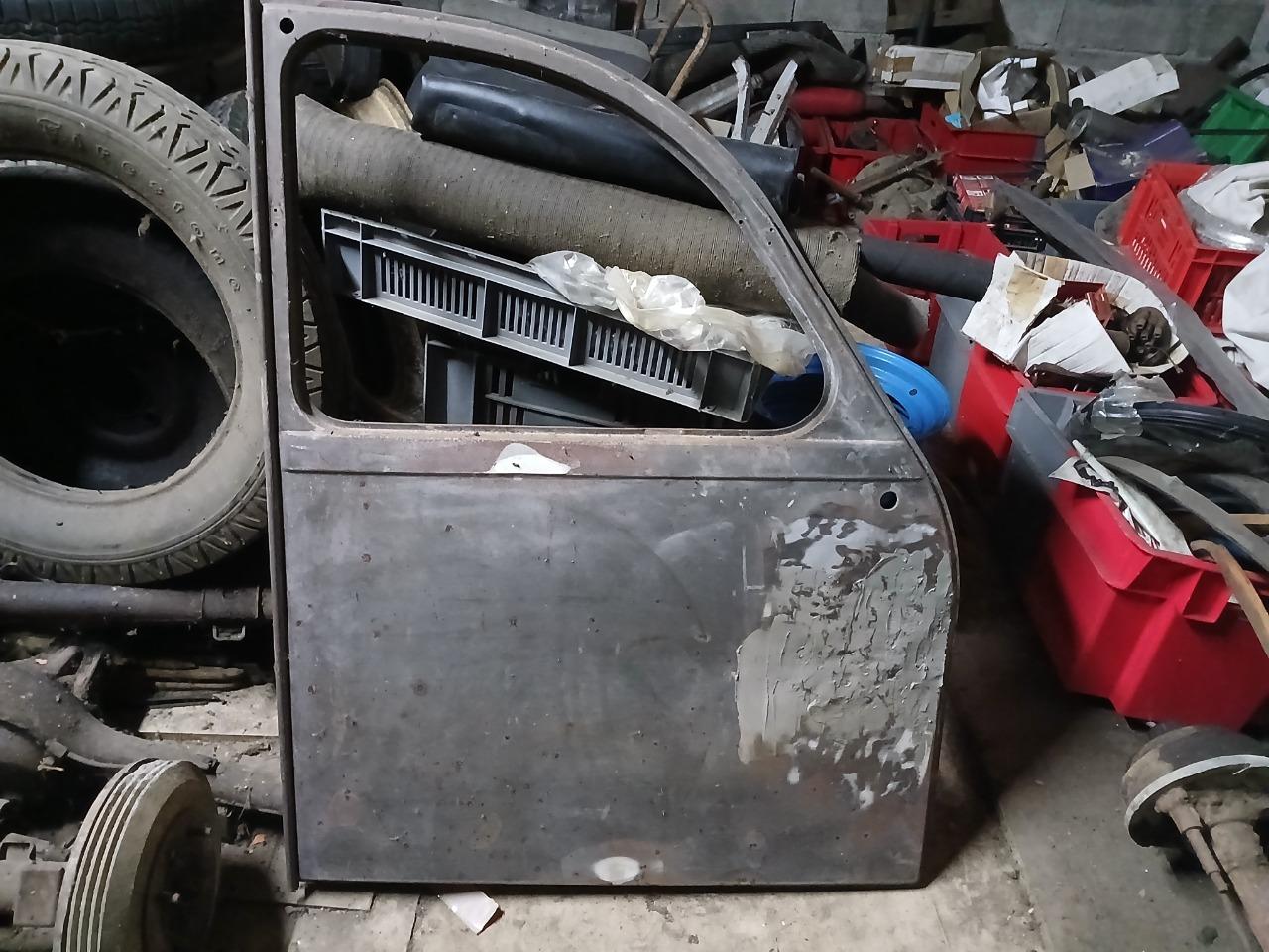 Porte CITROEN 2CV LesAnciennes.com