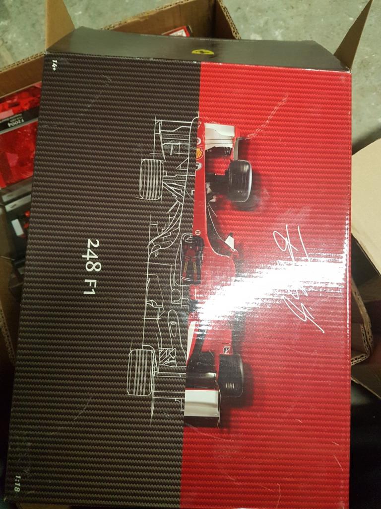 Ferrari miniature LesAnciennes.com