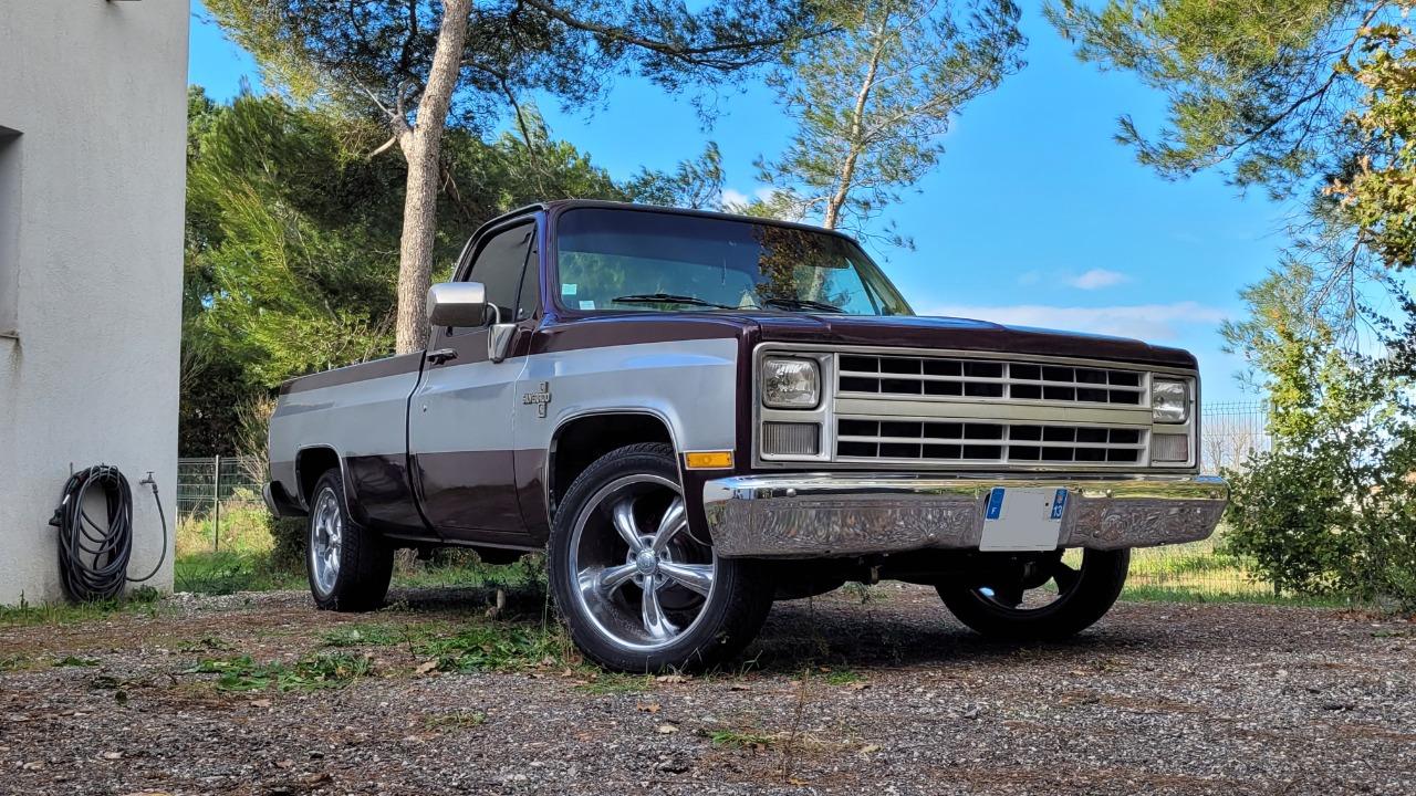 CHEVROLET C10 SILVERADO - 1985 LesAnciennes.com