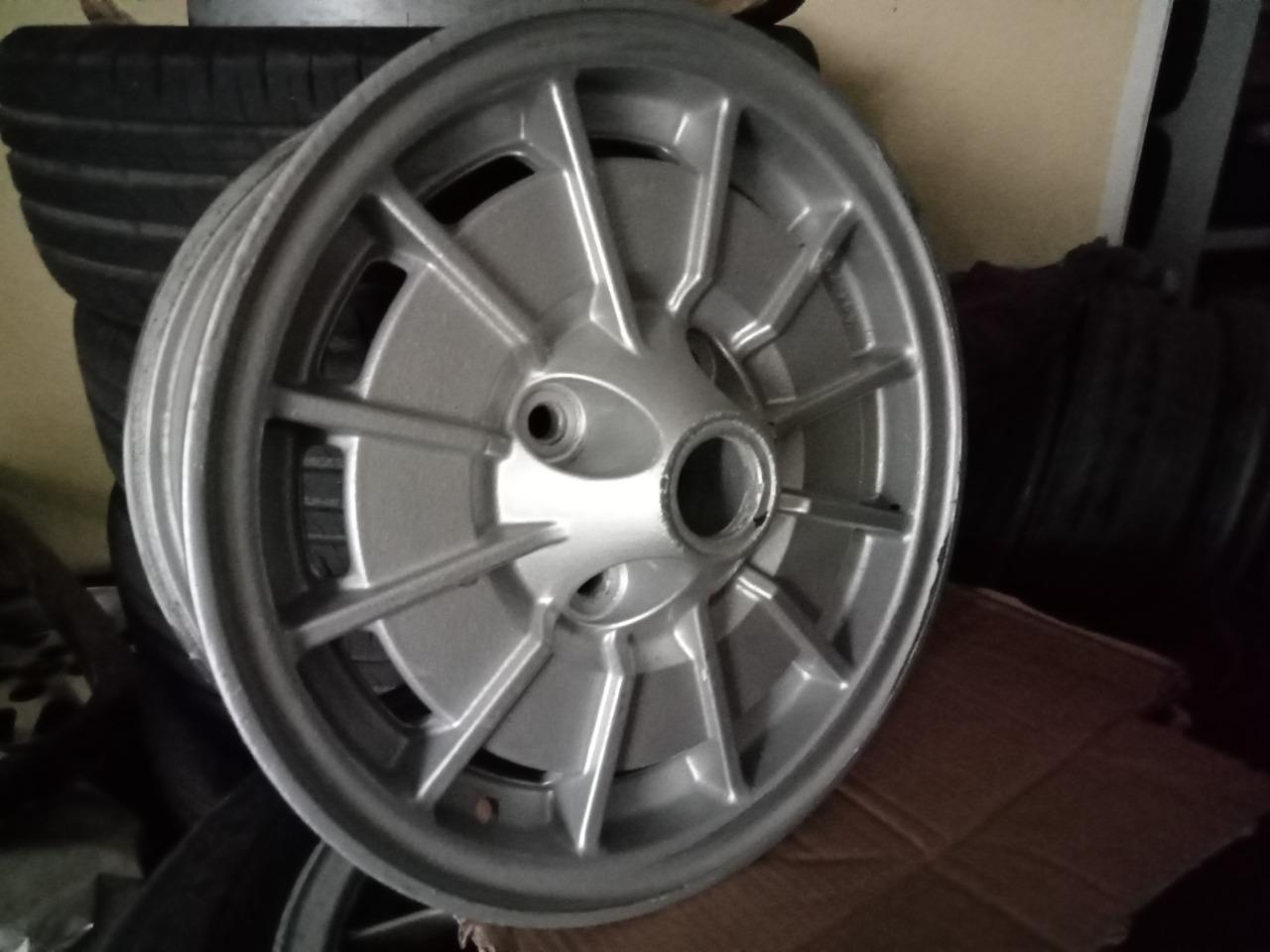 JANTES CROMODORA ALFA ROMEO 5,5X14 LesAnciennes.com