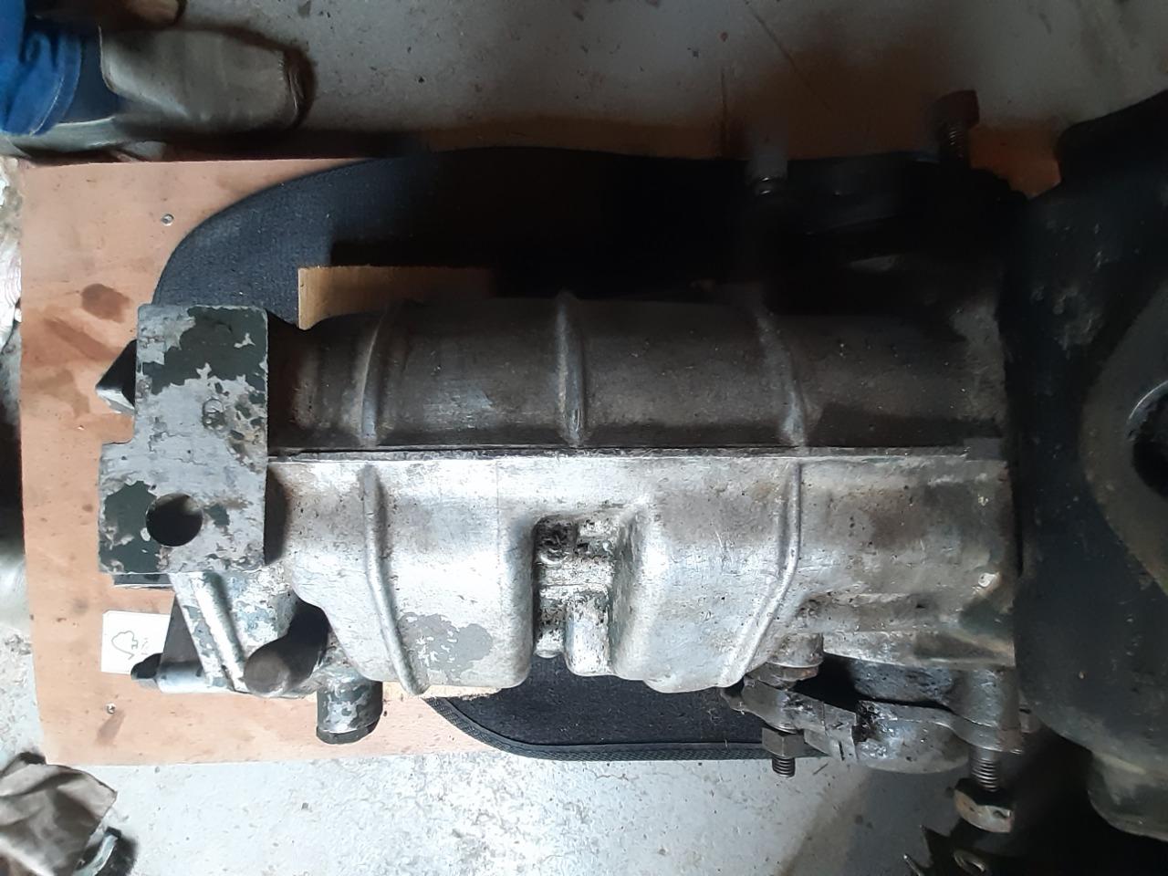Boîte vitesse 318/13 (4vitesses) LesAnciennes.com