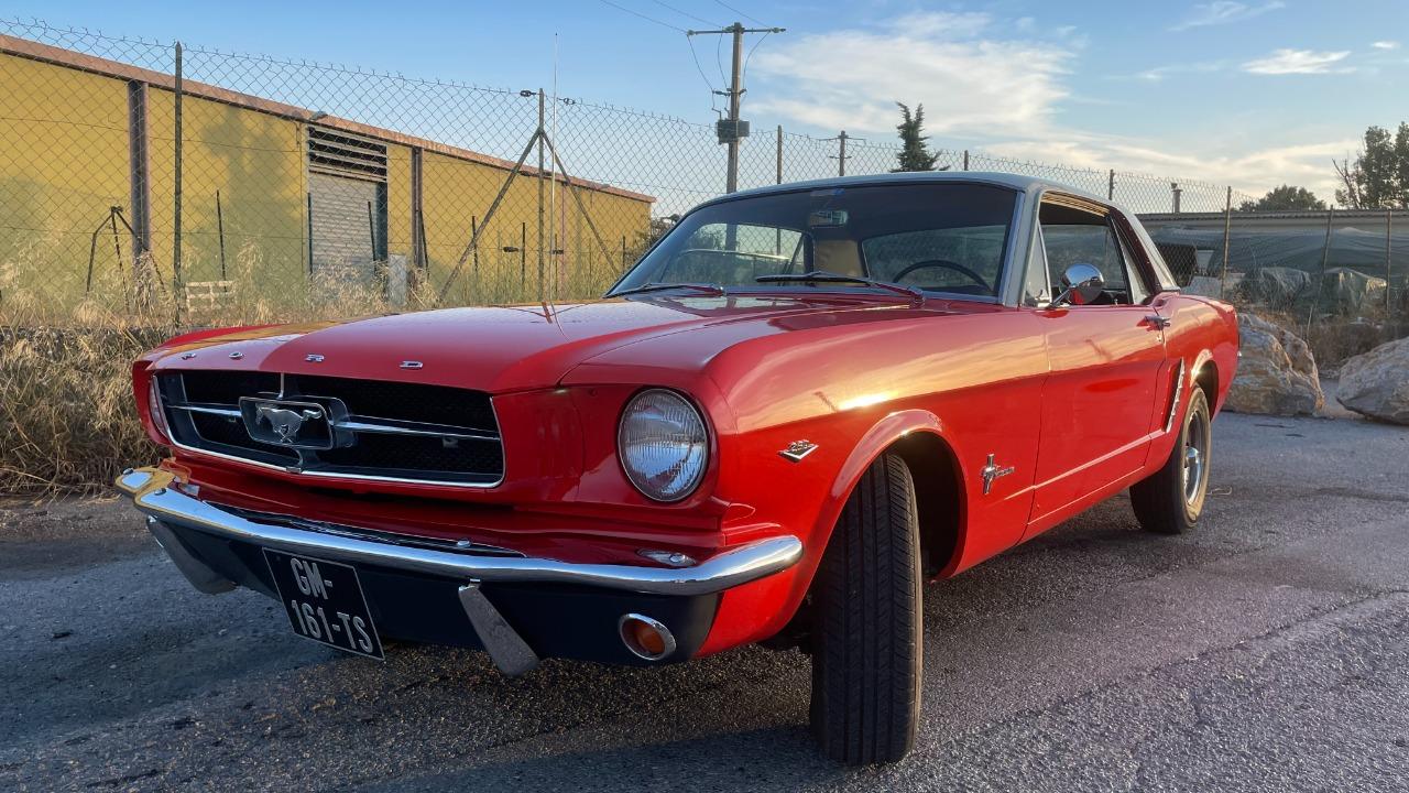 FORD Mustang V8 64 1/2 code F - 1965 LesAnciennes.com