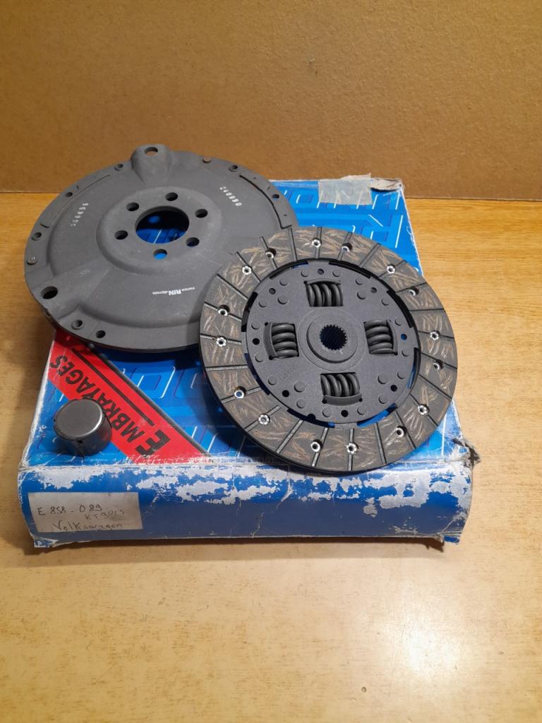 Kit Embrayage VW Golf I 1.5L Diesel LesAnciennes.com