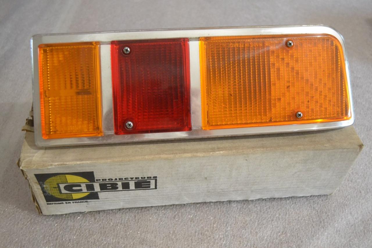 Feu AR G complet RENAULT 16 (R16) phase 2, neuf LesAnciennes.com
