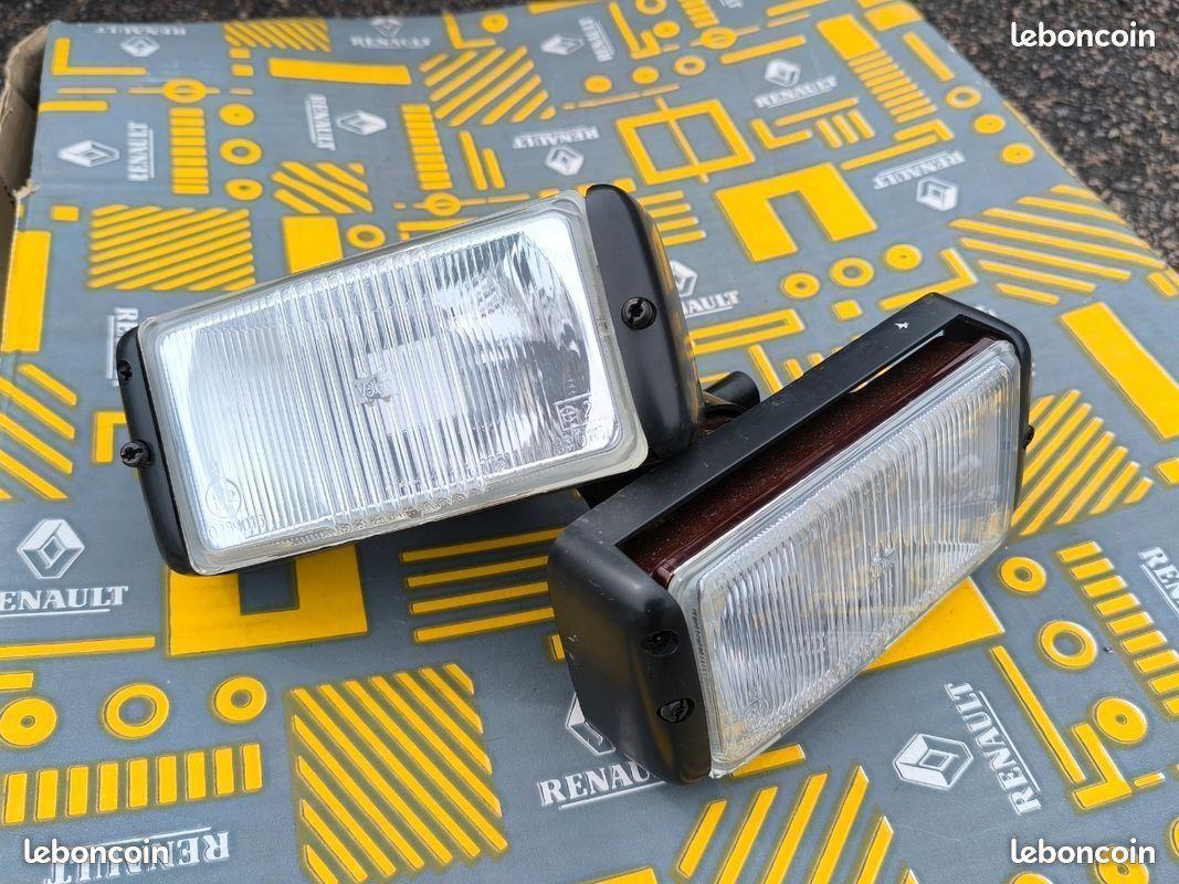 Paire antibrouillards Renault Clio 16S Williams LesAnciennes.com