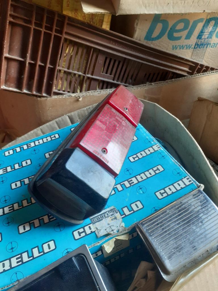 Feux AR CITROEN DS LesAnciennes.com