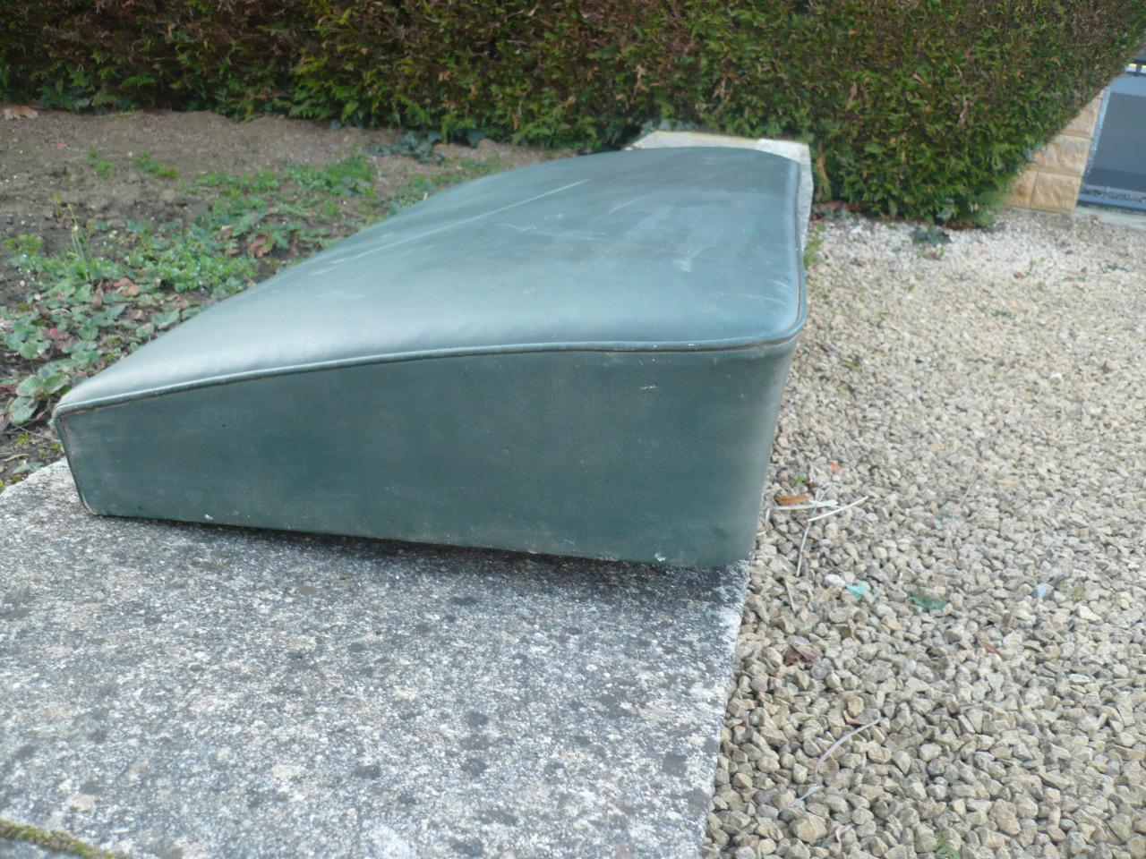 Banquettes SIMCA simca LesAnciennes.com