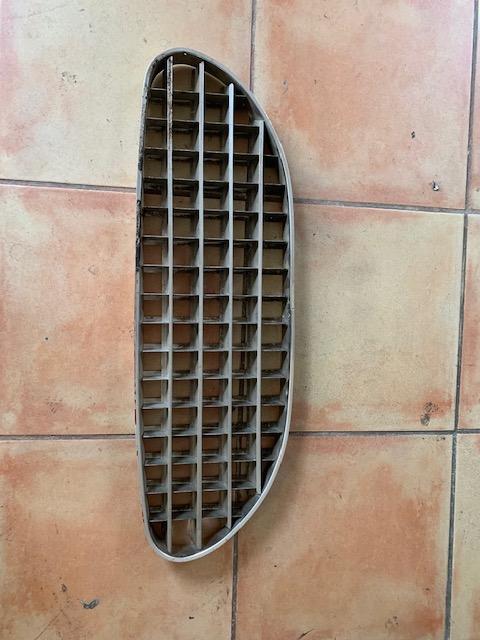 Ac cobra 289 1964 calandre originale LesAnciennes.com