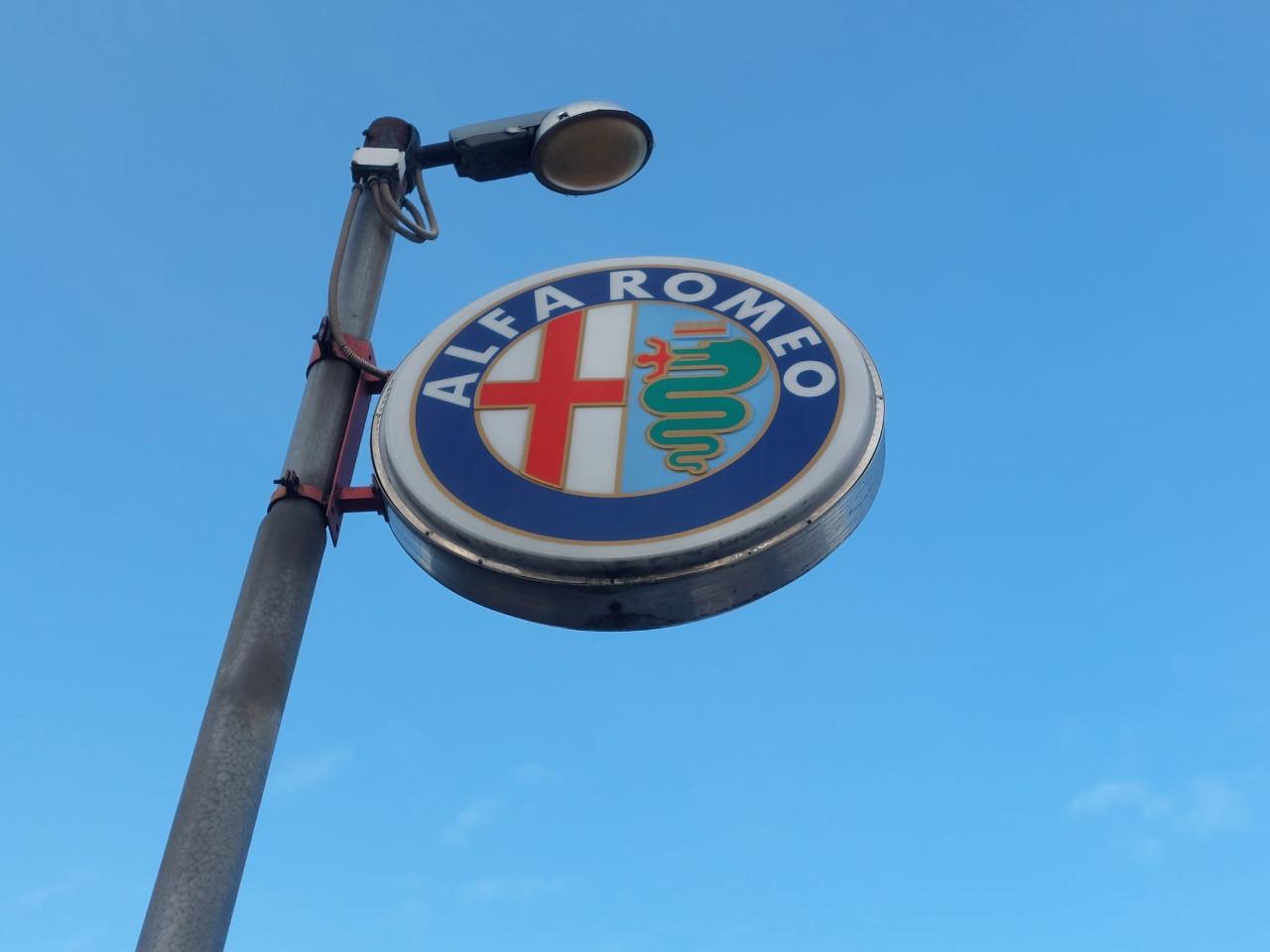 Alfa Romeo Zagato Touring Giulia Duetto 75 LesAnciennes.com