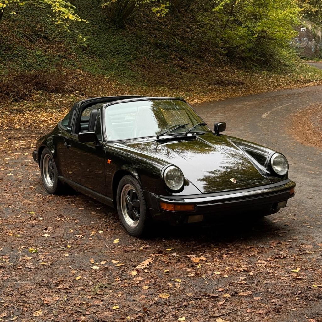 PORSCHE 911 3.2 Carrera Targa - 1985 LesAnciennes.com