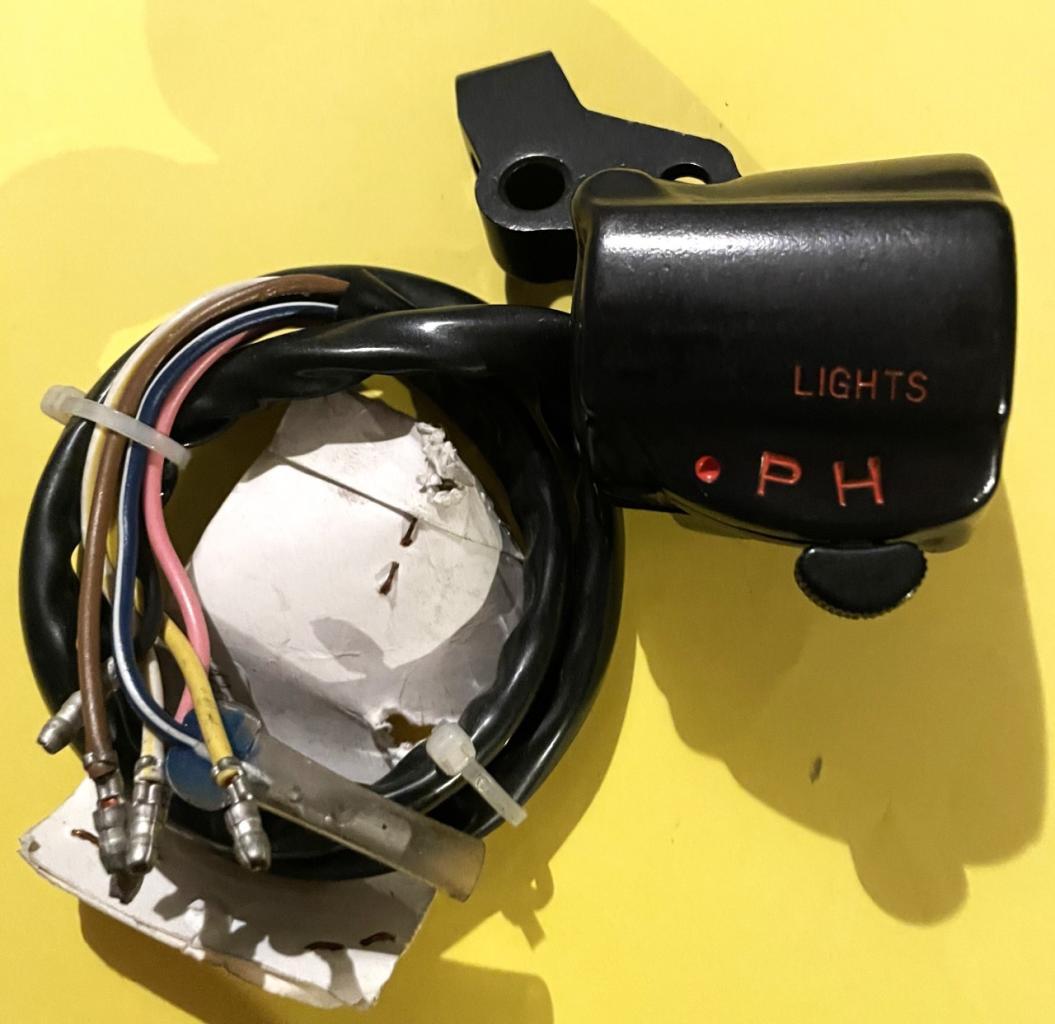 COMMODO DROIT HONDA CB 125 CBS S3 NEUF ORIGINE LesAnciennes.com