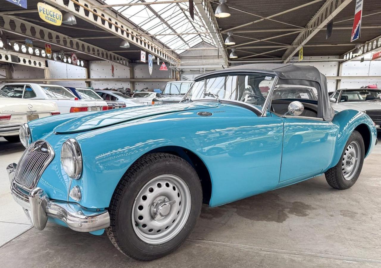 MG MGA Twin Cam (Molenaar) - 1959 LesAnciennes.com