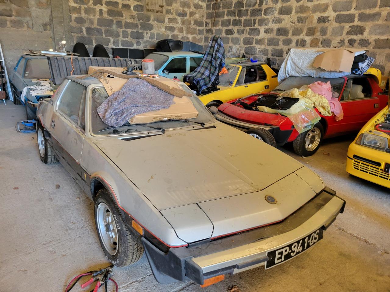Lot de pièces FIAT X1/9 LesAnciennes.com