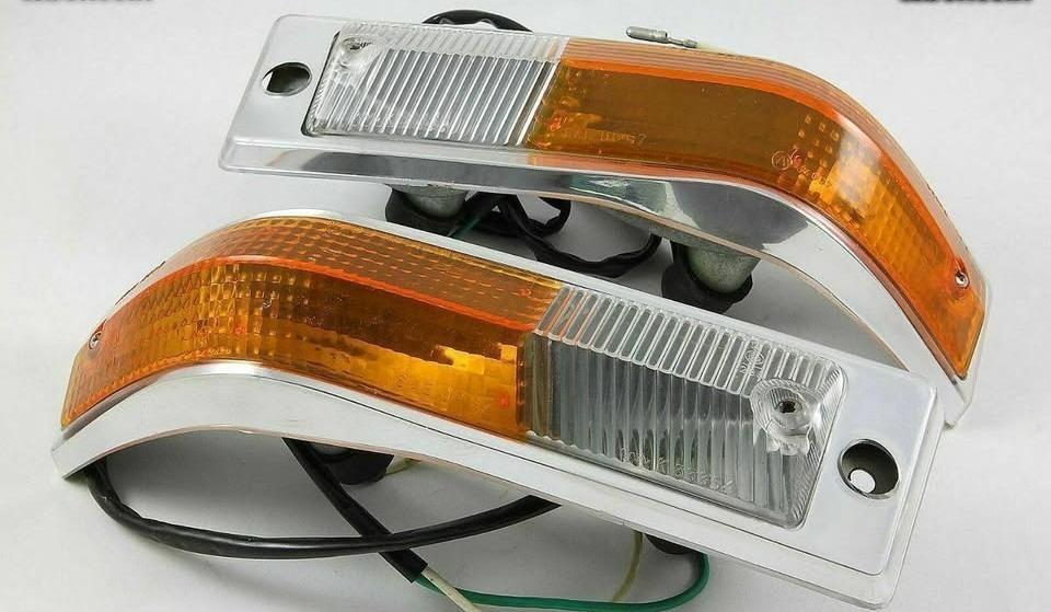 2 Clignotants bicolore Alpine A 310, Simca 1501, 1 LesAnciennes.com