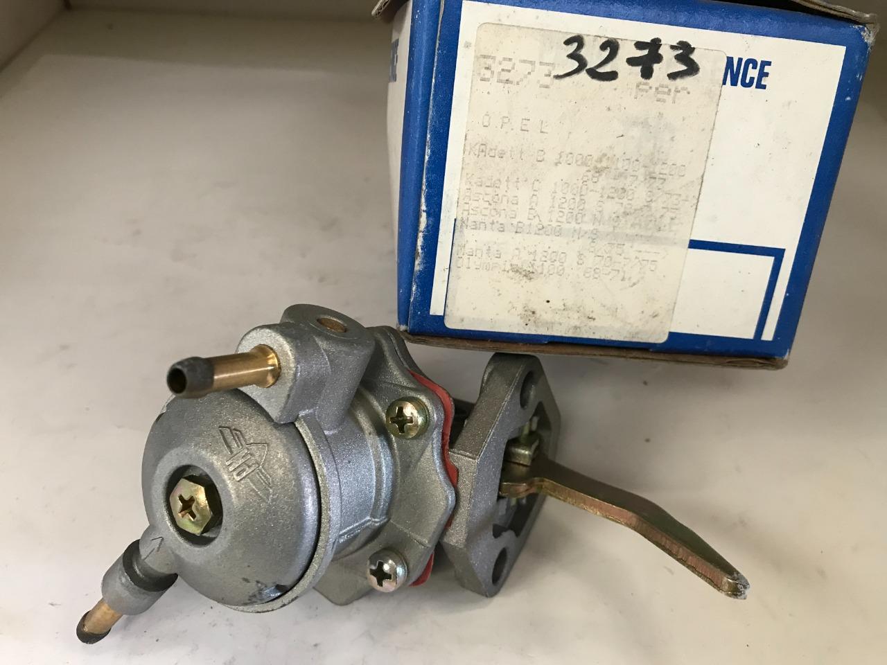 Pompe à essence OPEL Manta 1800 Olympia LesAnciennes.com